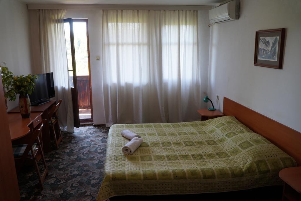 Guestrooms Ross Veliko Tŭrnovo Exterior photo