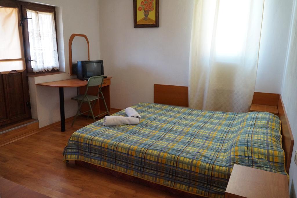 Guestrooms Ross Veliko Tŭrnovo Exterior photo